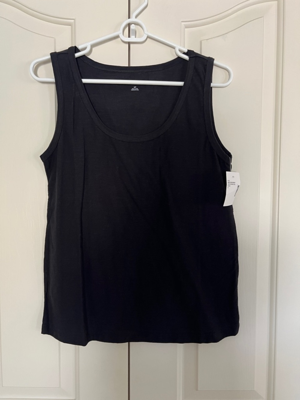 Saks Fifth Avenue Black Scoop Neck Tank Top